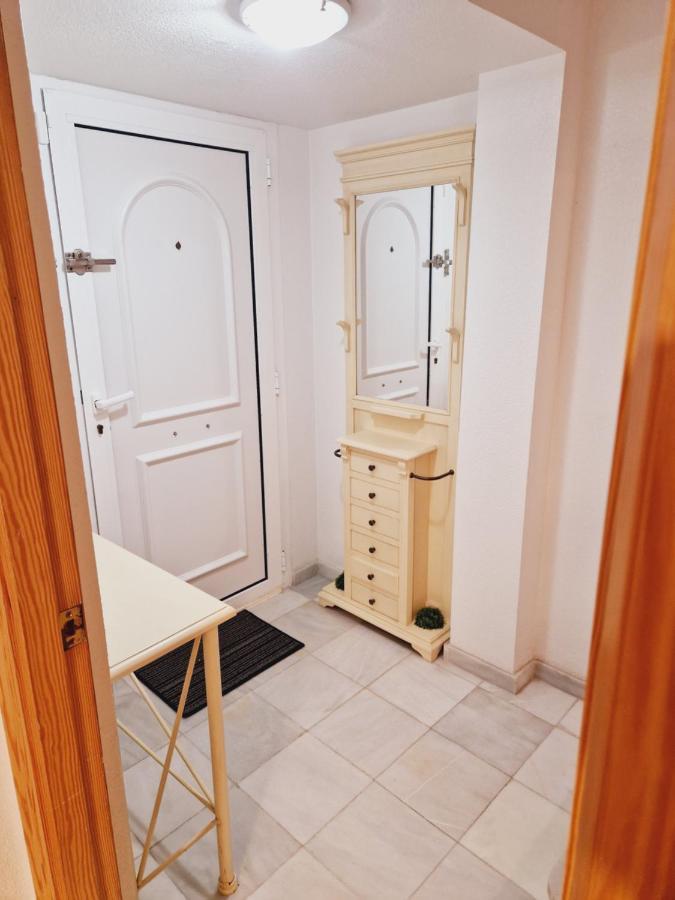 Magnifico Chalet Adosado En Torrevieja, Alicante. Eksteriør bilde
