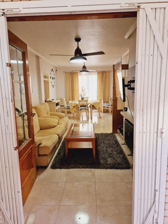 Magnifico Chalet Adosado En Torrevieja, Alicante. Eksteriør bilde