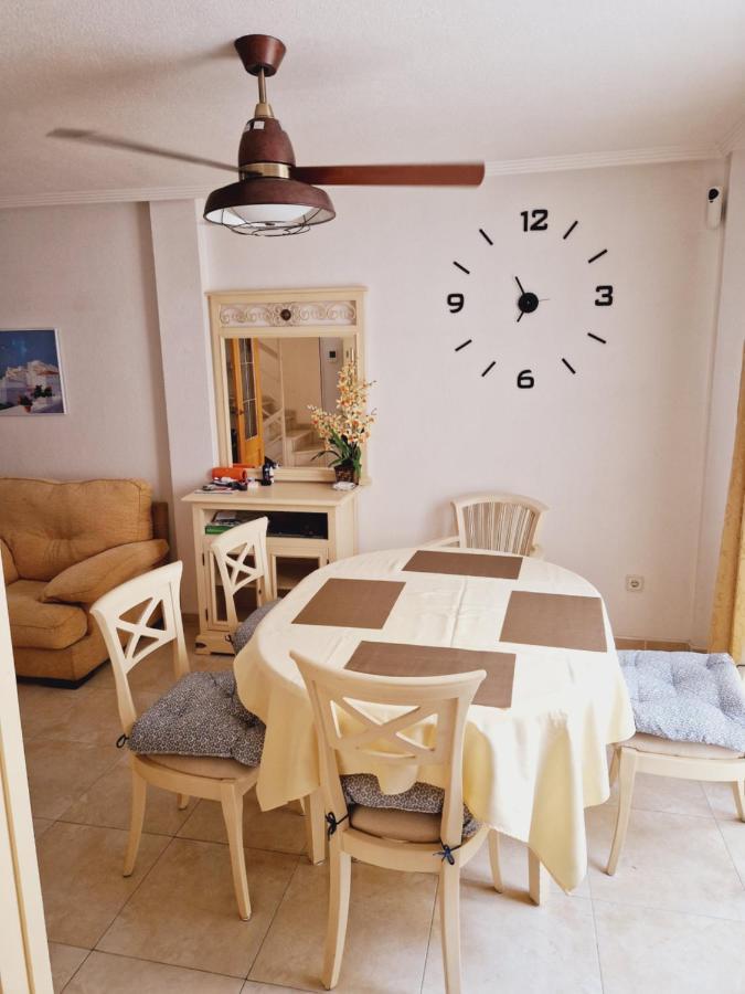 Magnifico Chalet Adosado En Torrevieja, Alicante. Eksteriør bilde