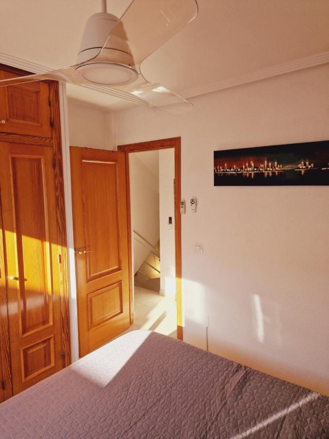 Magnifico Chalet Adosado En Torrevieja, Alicante. Eksteriør bilde