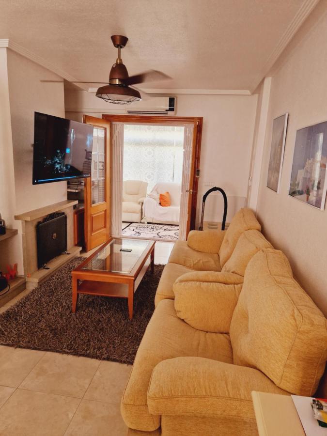 Magnifico Chalet Adosado En Torrevieja, Alicante. Eksteriør bilde