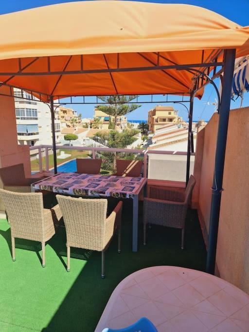 Magnifico Chalet Adosado En Torrevieja, Alicante. Eksteriør bilde